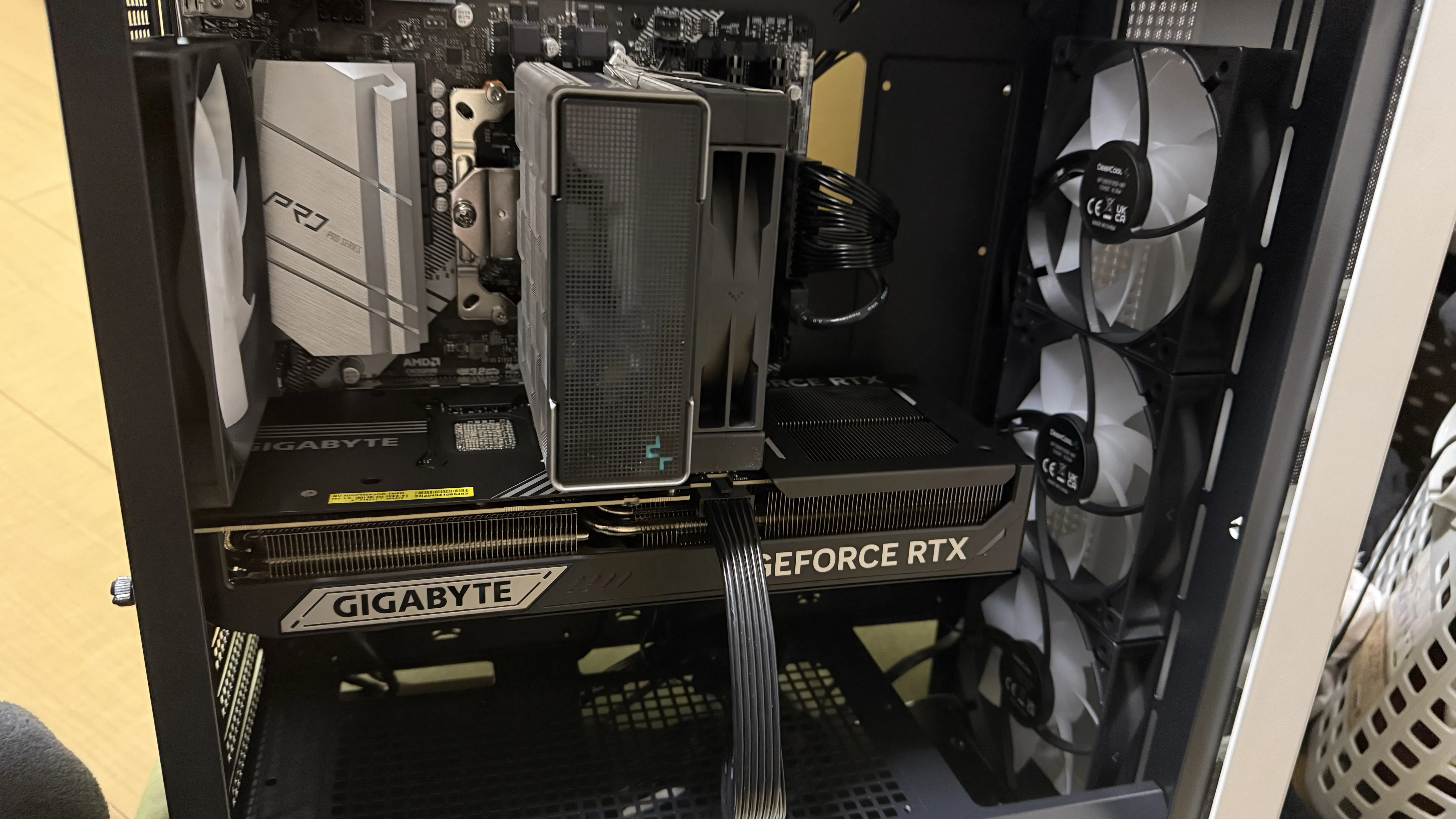 完成したPCの内部画像